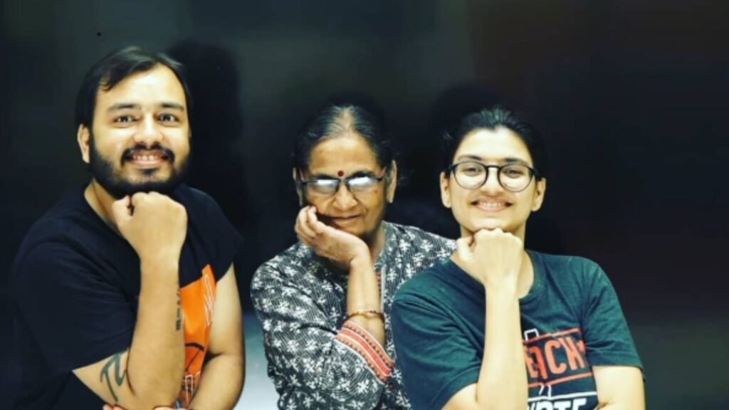 Alakh pandey with his mother & sister